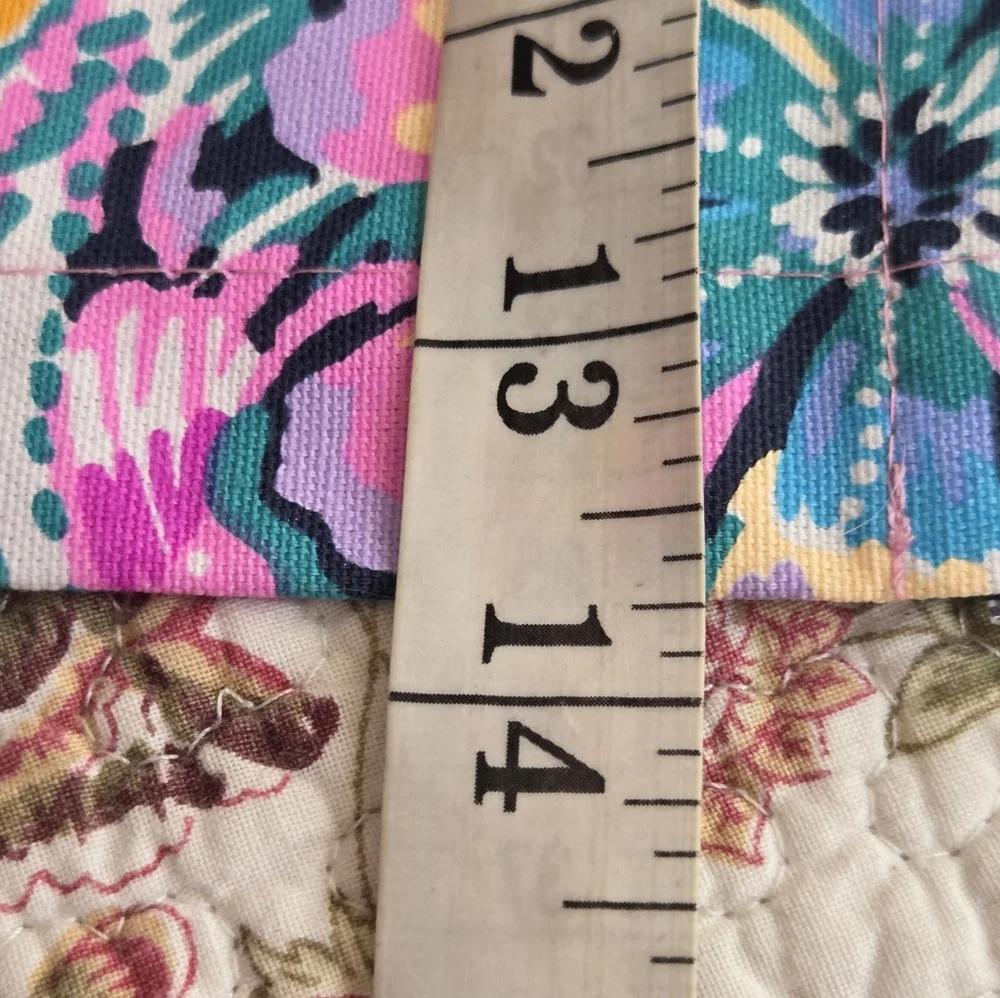 Lilly Pullitzer Guest Towel She's Got Sol